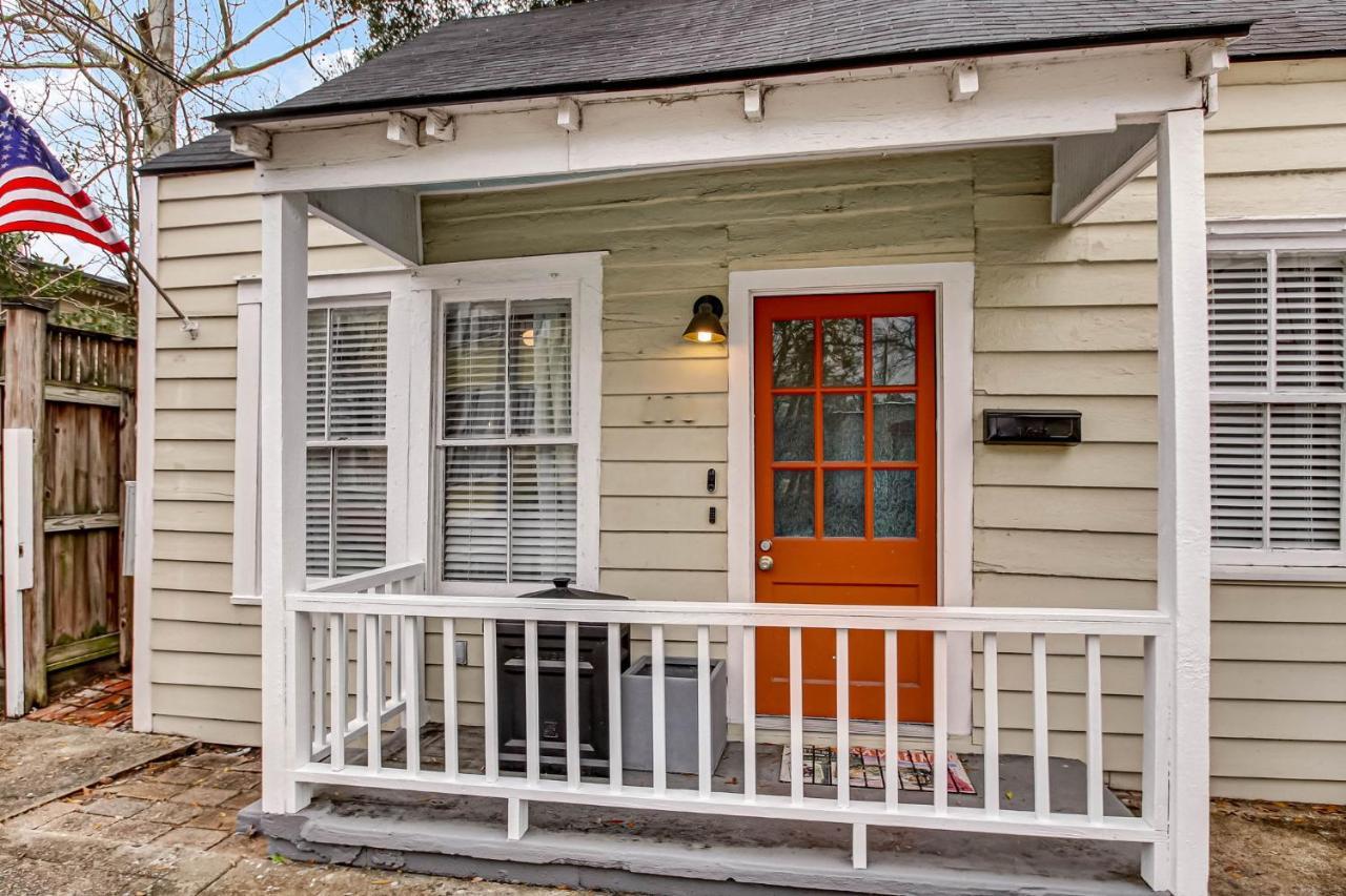 Historic 1892 Savannah Cottage Near Forsyth Park Exterior photo