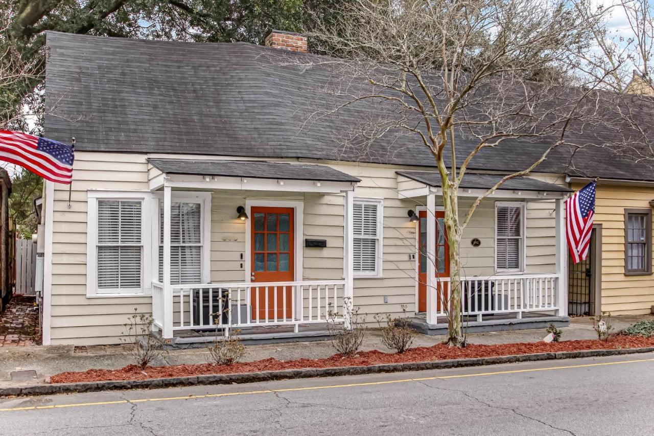 Historic 1892 Savannah Cottage Near Forsyth Park Exterior photo